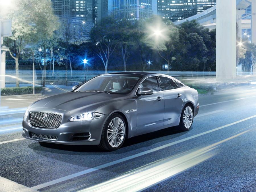  Jaguar XJ 2009 года  (фото 6 из 142)